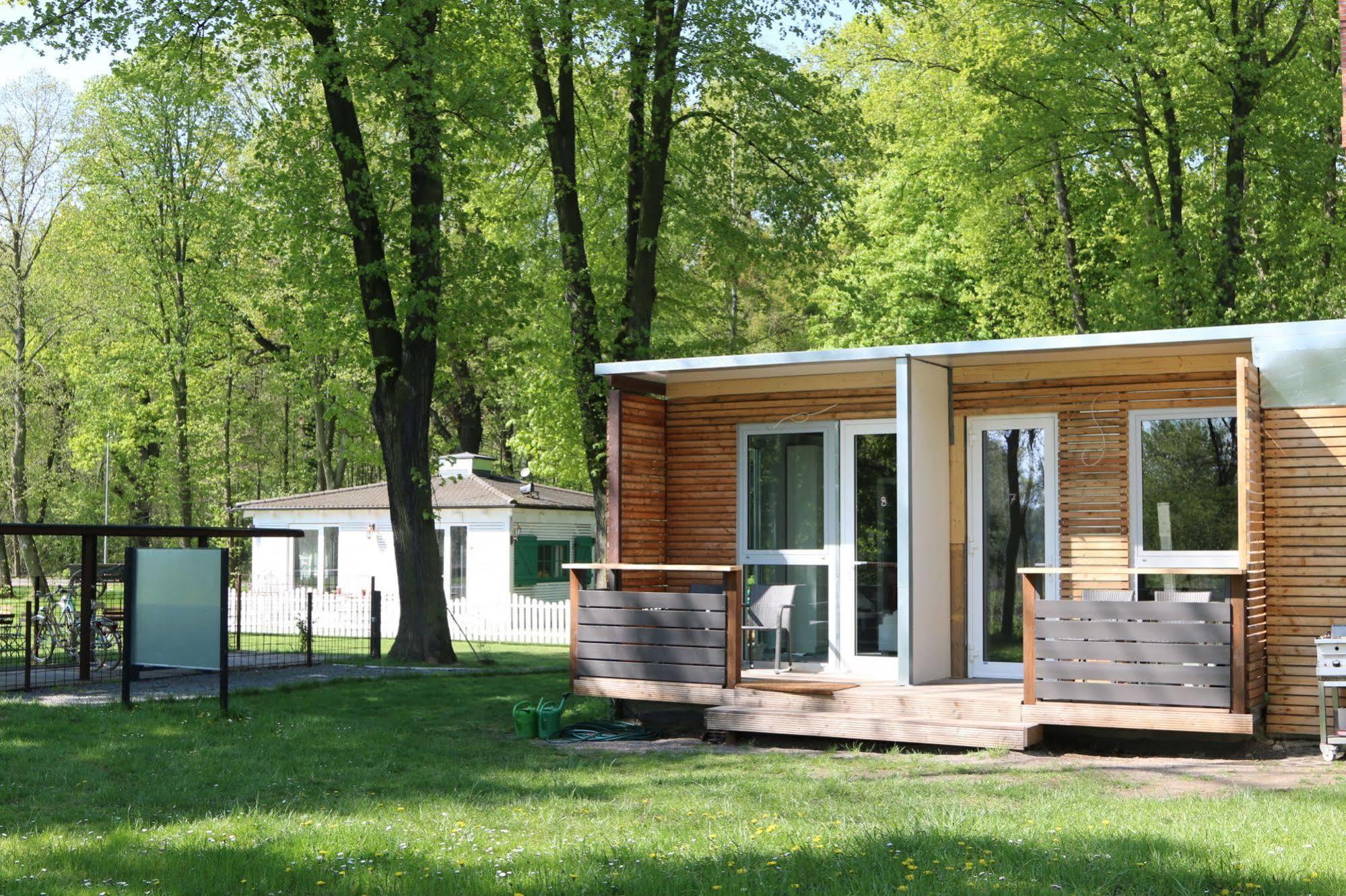 Hotel Landhaus Dessau Zewnętrze zdjęcie